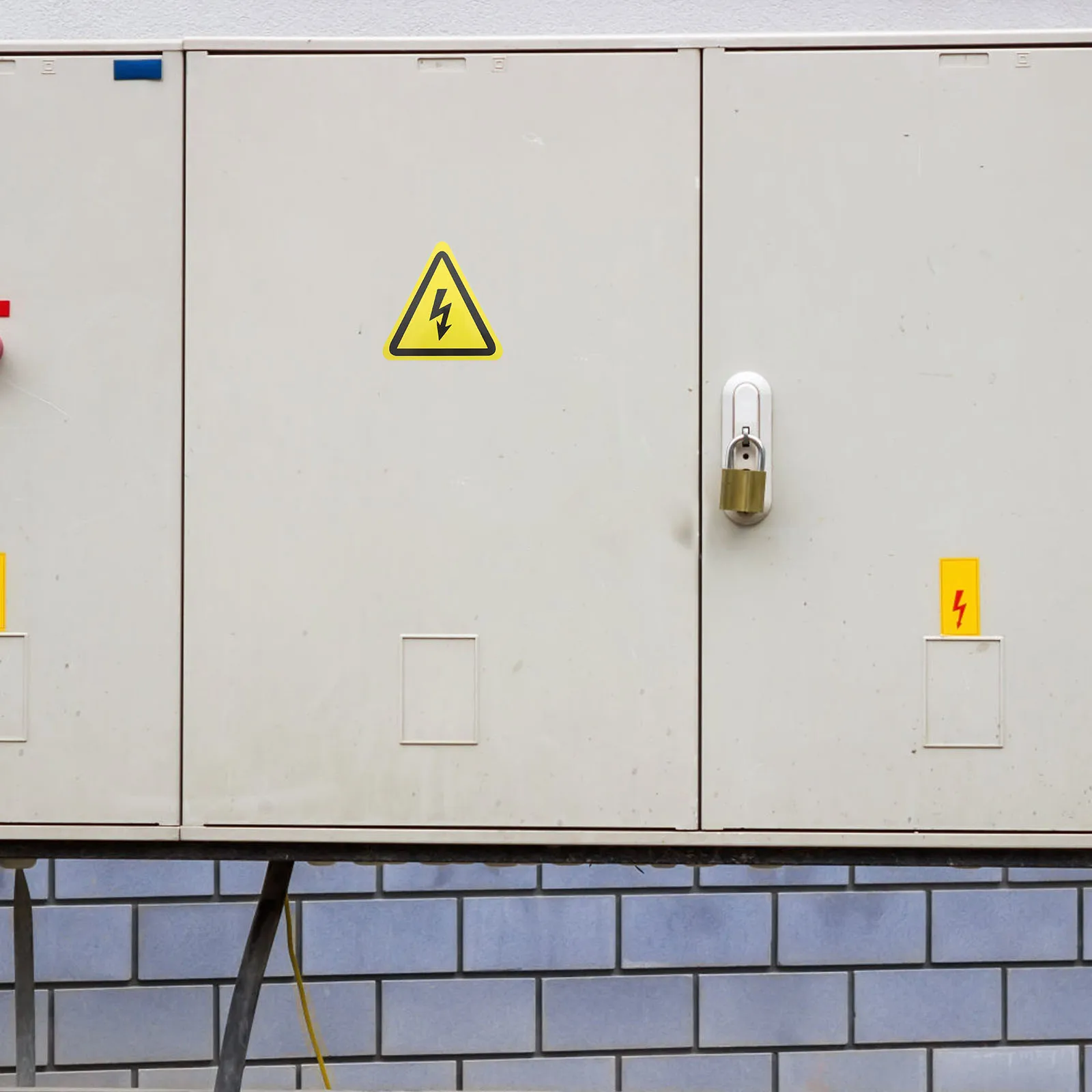 4pcs High Voltage Warning Stickers Electrical Pvc Safety Labels Electric Caution Triangle Signs For Panels Fence Labs