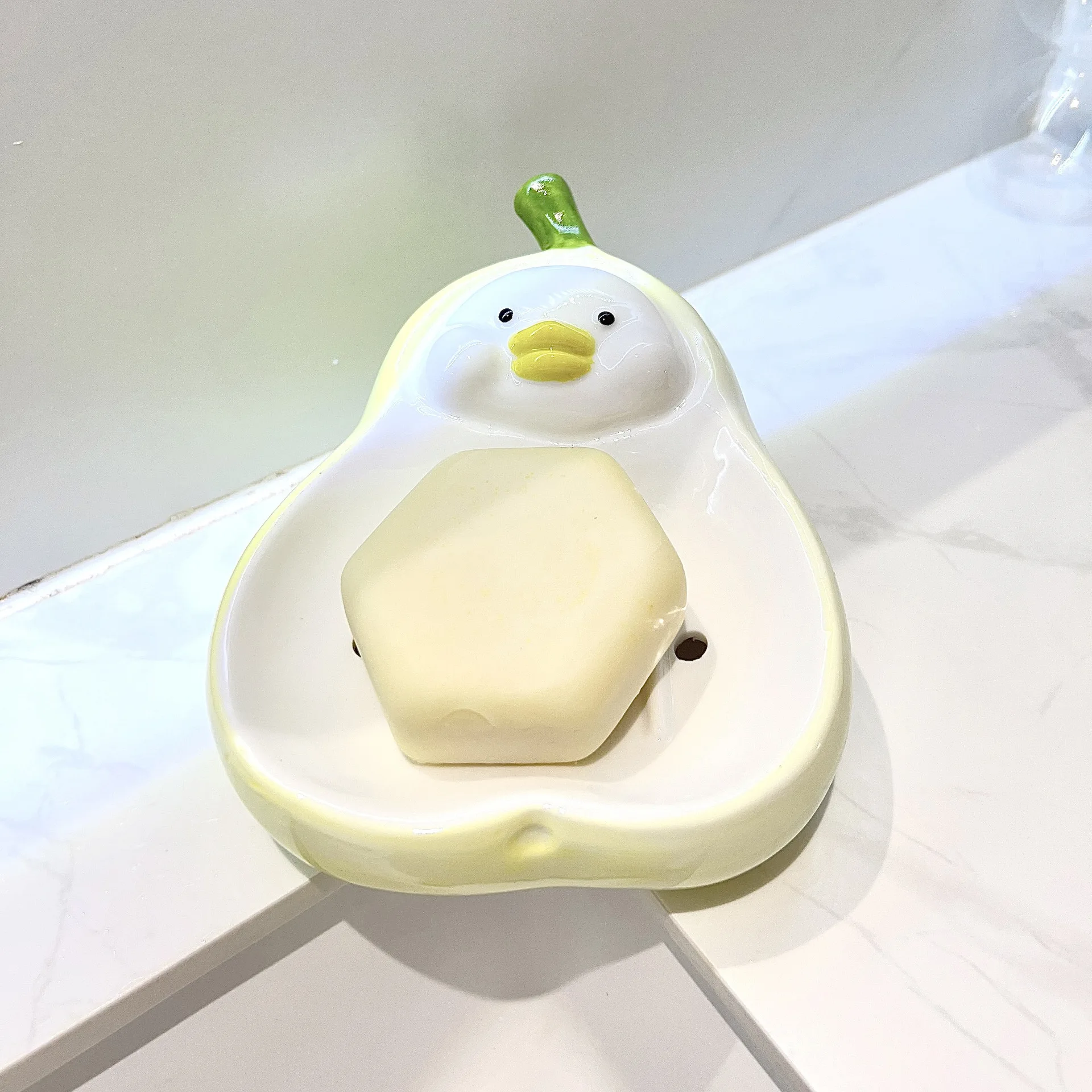 

New 1PC Shower Soap Box Cartoon Soap Dish Drainable Ceramic Soap Holder Container Storage Plate Tray Rack Bathroom Accessories