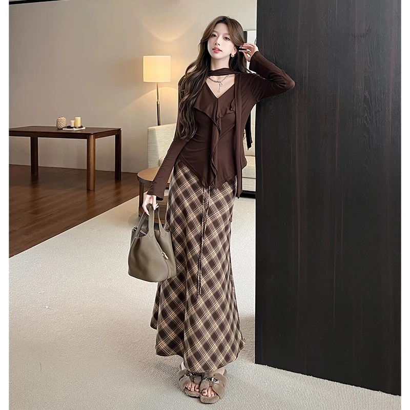 

Осенний корейский повседневный комплект из 2 предметов High-street, женская футболка с v-образным вырезом и длинными рукавами + клетчатая длинная юбка, винтажный комплект, офисный женский комплект