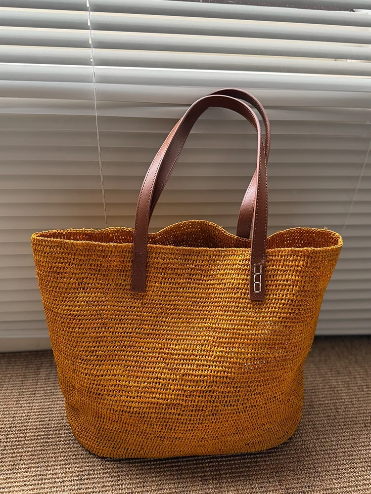 

Новая сумка-тоут весны 2025 года в золотисто-желтом тканом дизайне с крючками иглами, сумка на одно плечо для повседневной носки