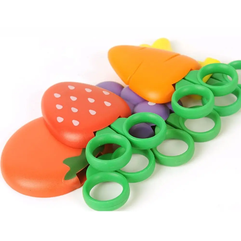 4Pcs Magnetic Cartoon Fruit Scissors Children's Banana Mini Pocket Scissors Multi-function Carrot Shape Safe Mini Scissor