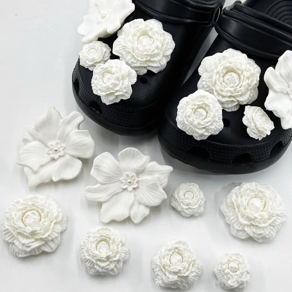 8Pcs 3D Flower Beach Shoe Charms Detachable Clip Buckle Shoe Decorations DIY Perforated Shoes Accessories Perforated Shoes