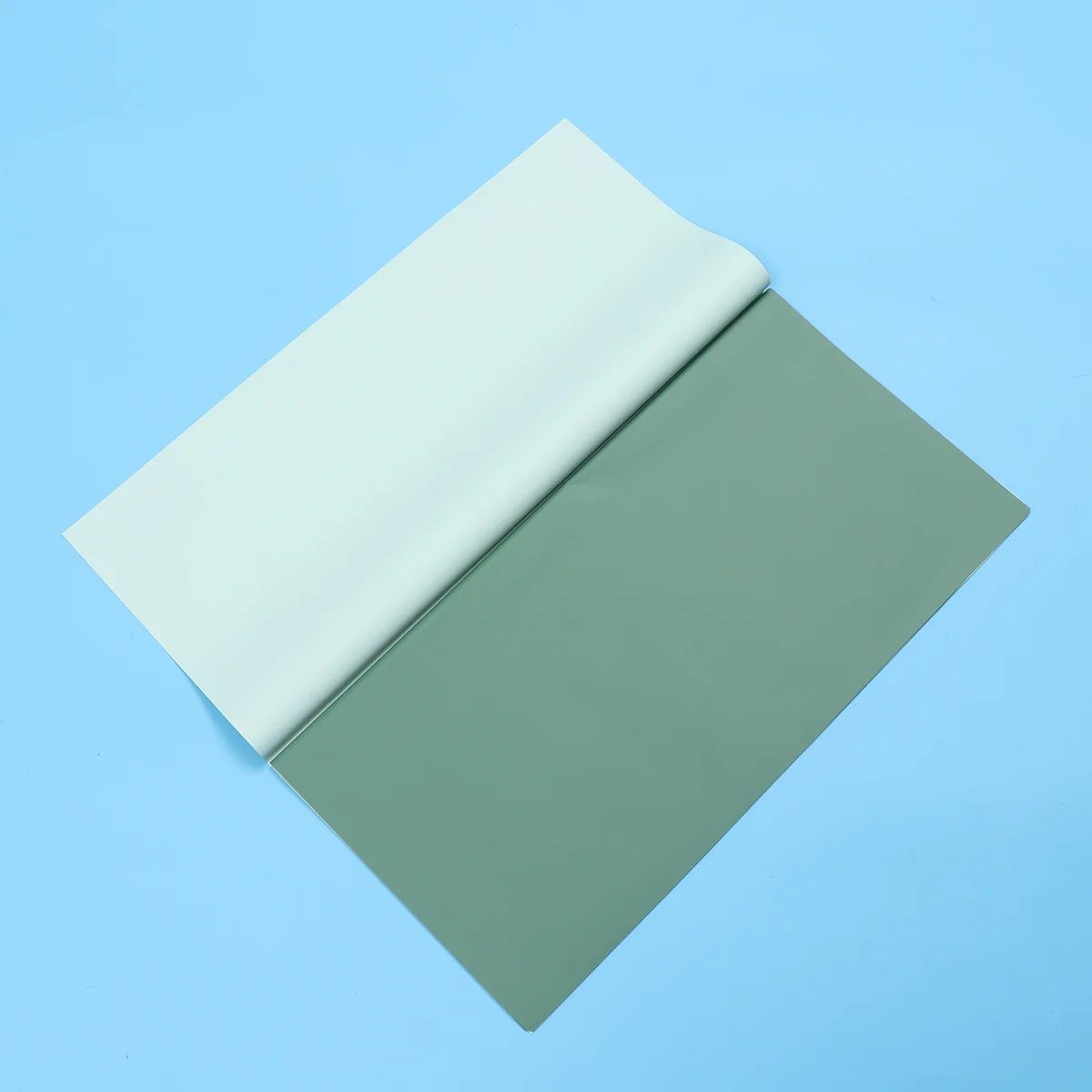 

20Pcs Waterproof Matte Packaging Papers for Flower Gift Beautiful Lightweight Plastic Wrapping Sheets Damage Resistant 58cmx58cm