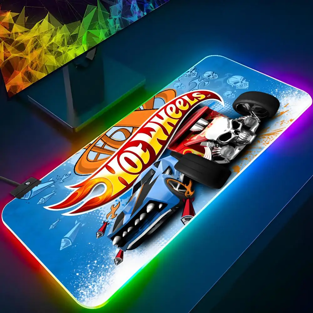 Imagem -03 - Hot Wheels-rgb Car Mouse Pad Esteira do Portátil Teclado Retroiluminado Gamer Girl Table Música Deskpad Xxl