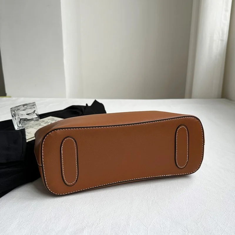 

Luxury Brand Fashionable Leather Women's Shoulder Bag Elegant Classic Paris Chic Designer Trendy Daily Vintage Commuter Bag​