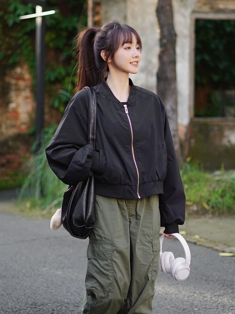 

2025 Spring Women's Loose Fit Short Baseball Jacket Harajuku Style Korean Fashion Long Sleeved Casual Outerwear Trendy Stylish