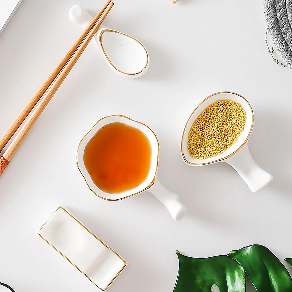 

2 шт. элегантная керамическая стойка для палочек для еды, дизайн с цветком сливы, безопасный многофункциональный держатель для вилки, ложки, палочек для еды, блюдце