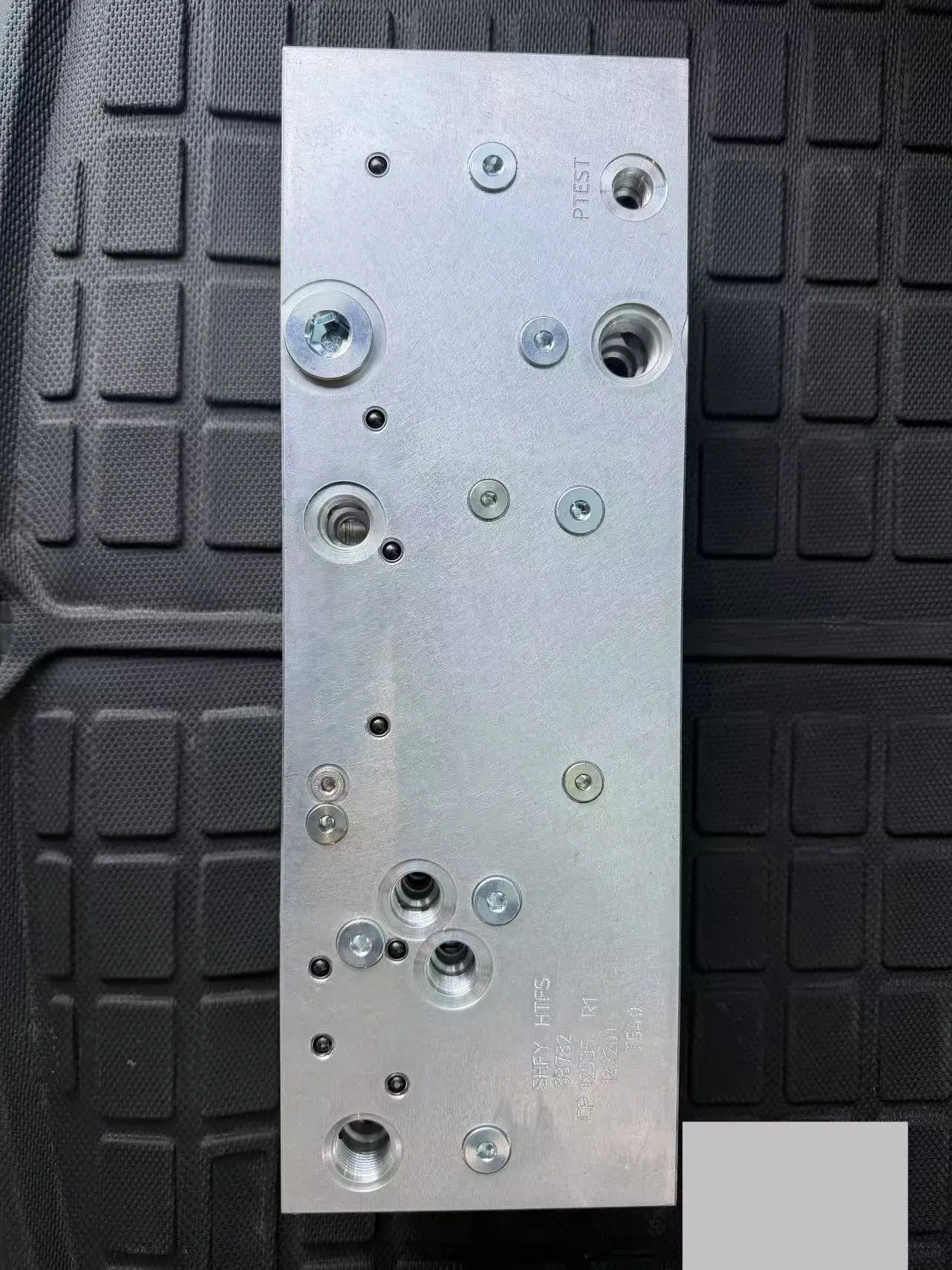Genie Parts 110273GT - Manifold Valve, Function IC Genie Manlift Used for Genie Z45RT boom lift
