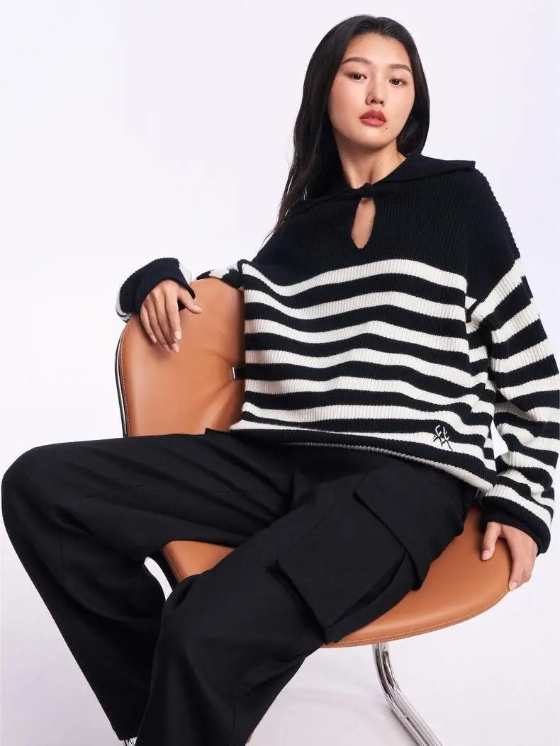 

Formal DressesWoman ClothingAutumn Winter Women'S New Fashion Star Net Red With Buckle Black And White Striped Lapel Sweater