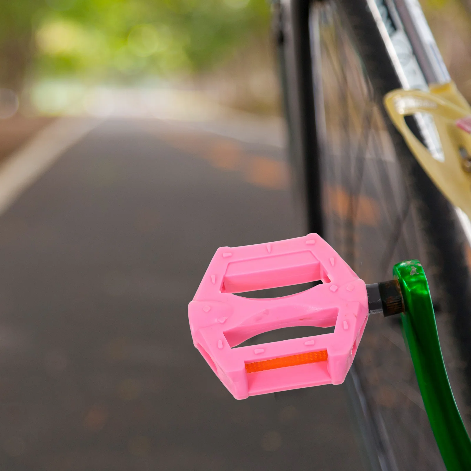 

1Pair Bike Pedals Durable Plastic Iron Non-Slip Stable Support for Mountain Bikes Bicycle Accessories