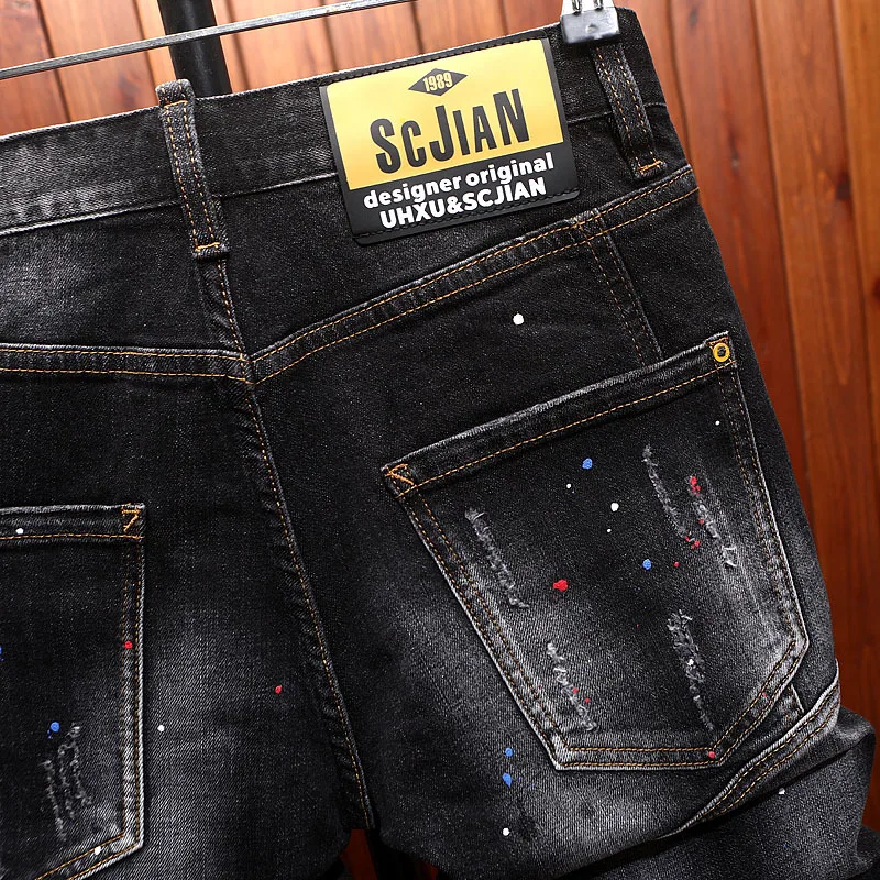 American denim shorts for men in summer, cool and trendy, retro and casual, washed and nostalgic five quarter pants