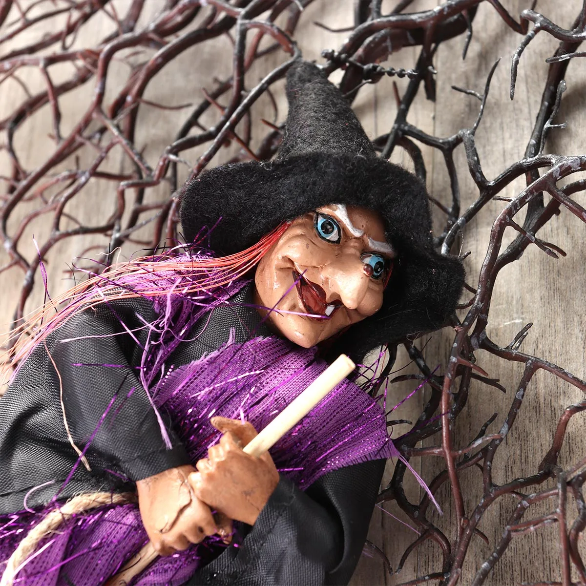 

2pcs Halloween Witch Decorations Resin Flying Hanging s Horror Party Props Door Wall Tree Fireplace Spooky Home