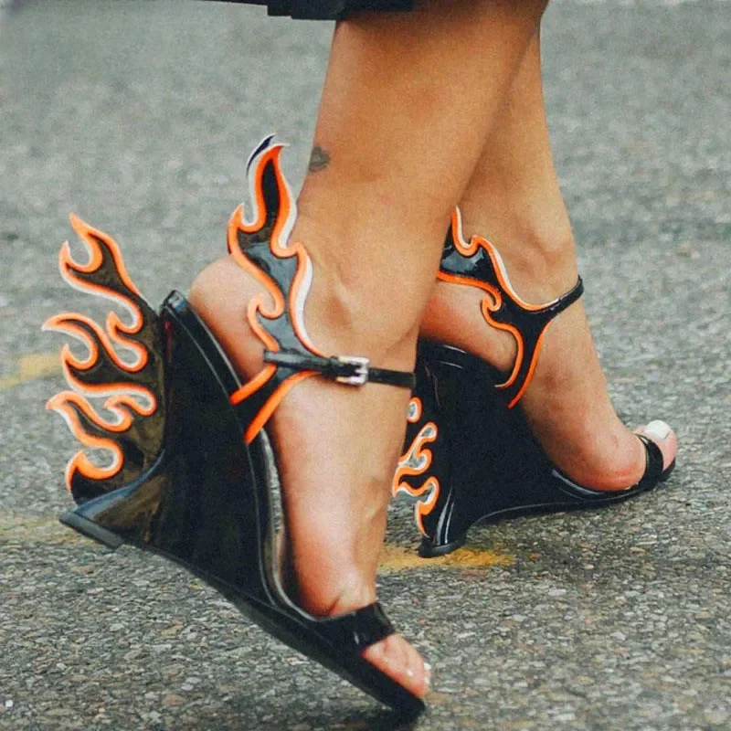 Mixed Colors Flame Shape Wings Sandals Women Strange Style Wedges Open Toe Leather Sandals 2024 Summer New Fashion Luxury Shoes