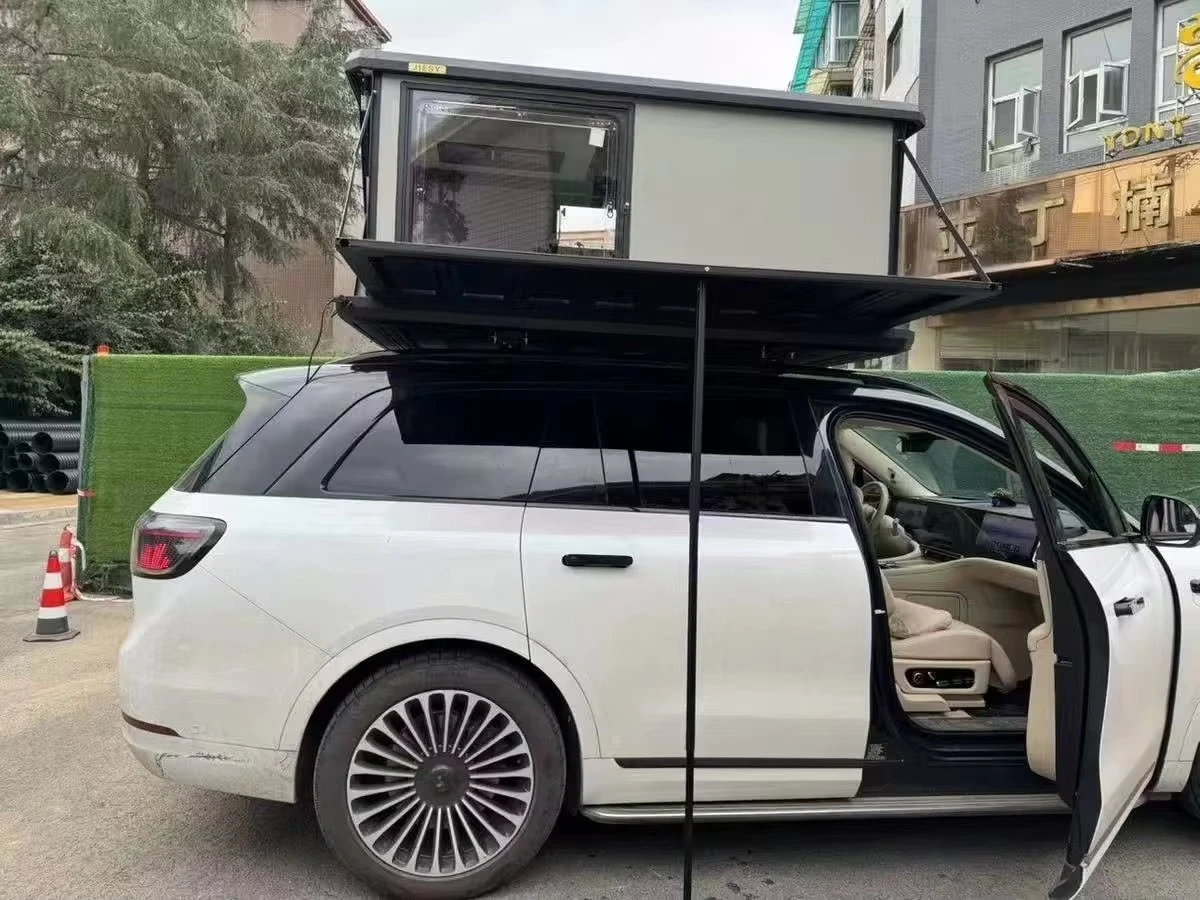 خيمة علوية على السطح من الألومنيوم للطرق الوعرة مع نظام رفع كهربائي على سطح السيارة مقاوم للماء بسعة 2-4 أشخاص للتخييم #1