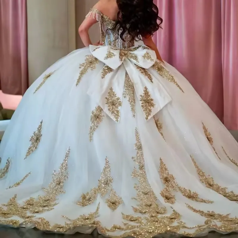 lace halter wedding dress ZIA / with Off Shoulder Cape CURVE SENSE in bra cups for River - Wedding Dress Size:33 x 32