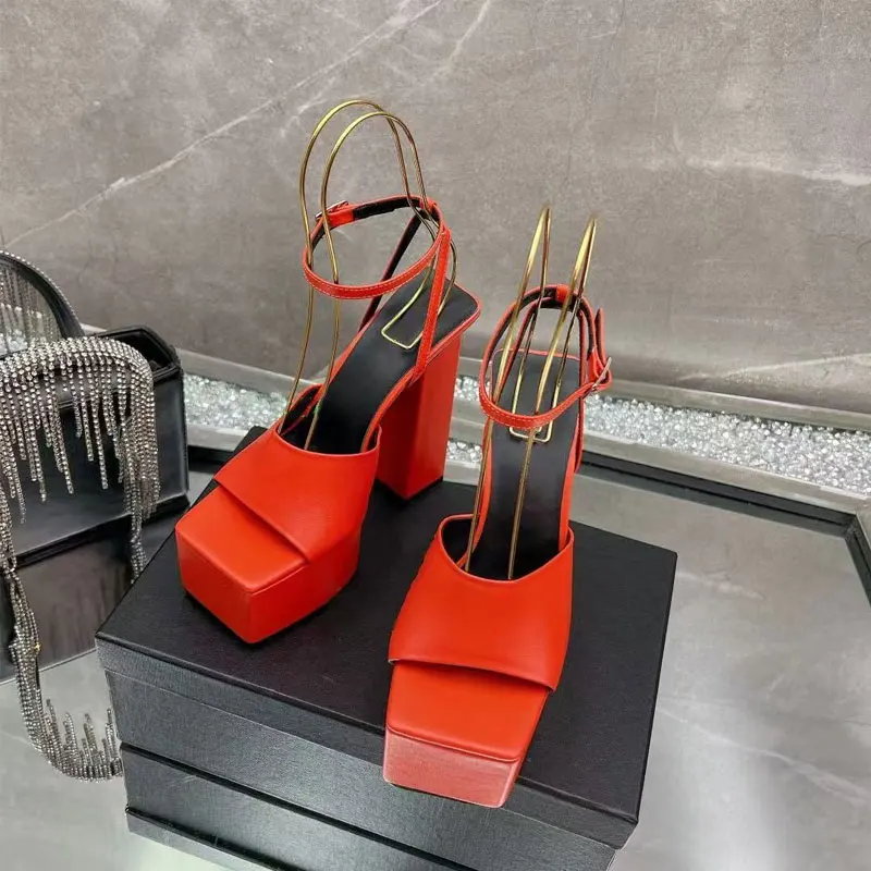 2025 New Square Head Hentian High Thick Heel Women's Sandals with Open Toe French Waterproof Platform Loop Buckle Sandals