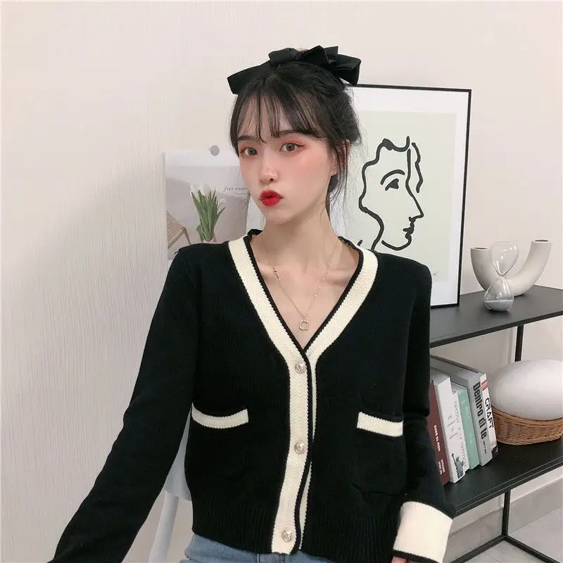 Vintage Women Cardigan Korean Autumn Pearl Button Knitted Sweaters Korean Elegant Office Lady Patchwork Casual Knitwear Top