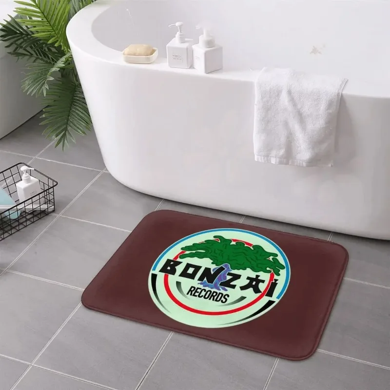 MINISO ديزني بونزاي سجلات سجادة باب غرفة المعيشة غرفة نوم حمام المطبخ مدخل سجادة أرضيات المنزل مسند القدم المضادة للانزلاق البساط ديكور