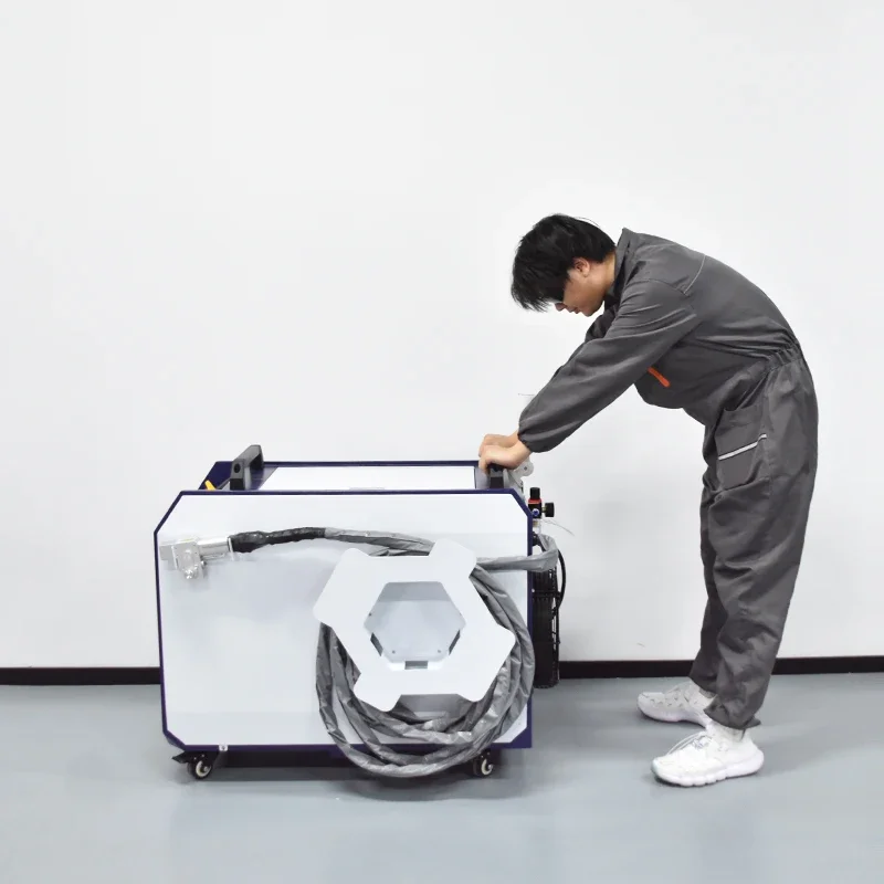 1500W 2000W continuous laser cleaning machine automatic rust removal, environmentally friendly alternative to sandblasting