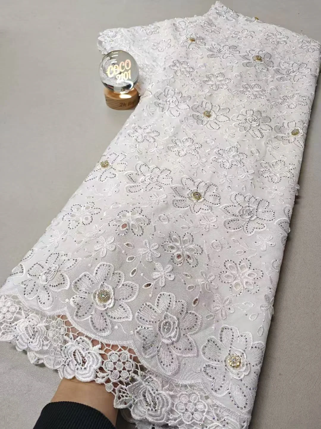 

2026 High-Quality Africa Nigerian Sequins Cotton Embroidery Lace Fabric Tulle for Wedding Party Dress Chiffon 5 Yards XL159