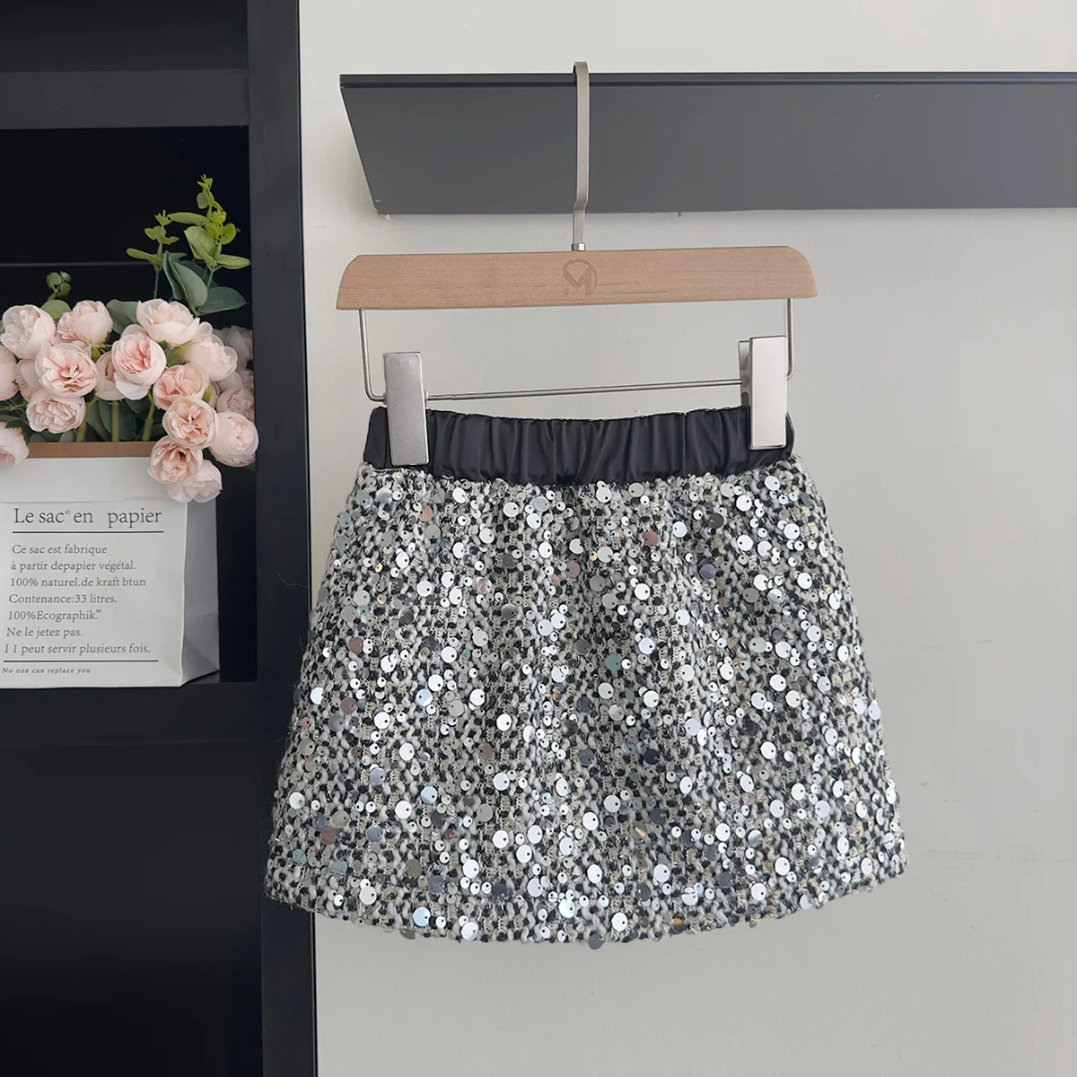 

Летняя юбка для девочек, новинка 2024, корейская повседневная и удобная блестящая юбка, модная свободная одежда для девочек на открытом воздухе