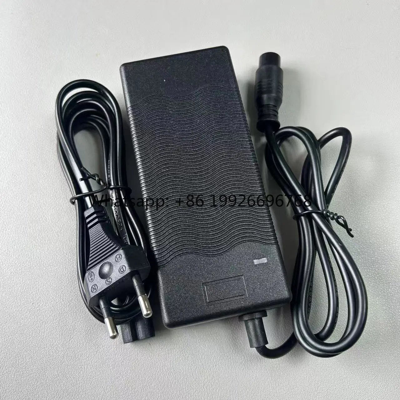 

Зарядное устройство для электросамоката, 42В 2А 65Вт, стандарты ЕС, США, Великобритании, адаптер для литиевых аккумуляторов