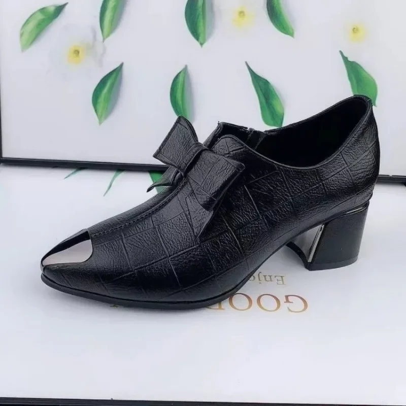 

2023 Summer New Solid Color All-match High-heeled Shoes Women's Buckle Soft-faced Pointed Toe Thick-heeled Leather Shoes Women