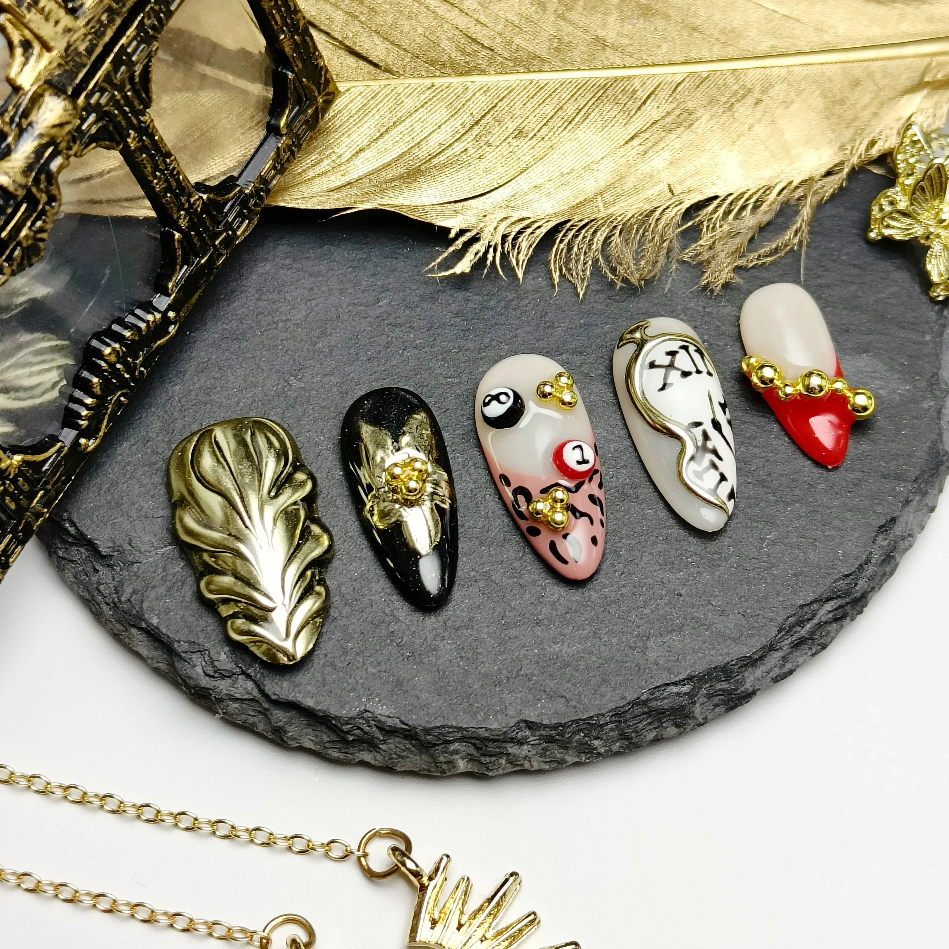 

Luxury Almond Shape Press on Nails Handmade Red Lip Pattern Reusable Wearable Nails