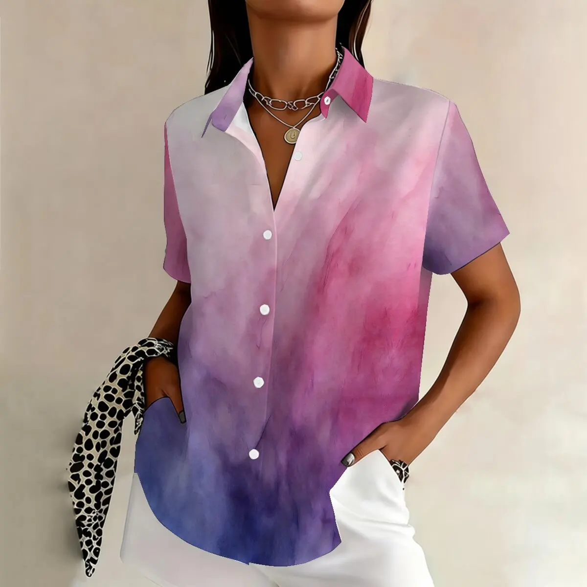 

Летняя женская рубашка больших размеров, фиолетовая с градиентом, привлекательная и уникальная, подходит для развлечений, отдыха и свиданий.