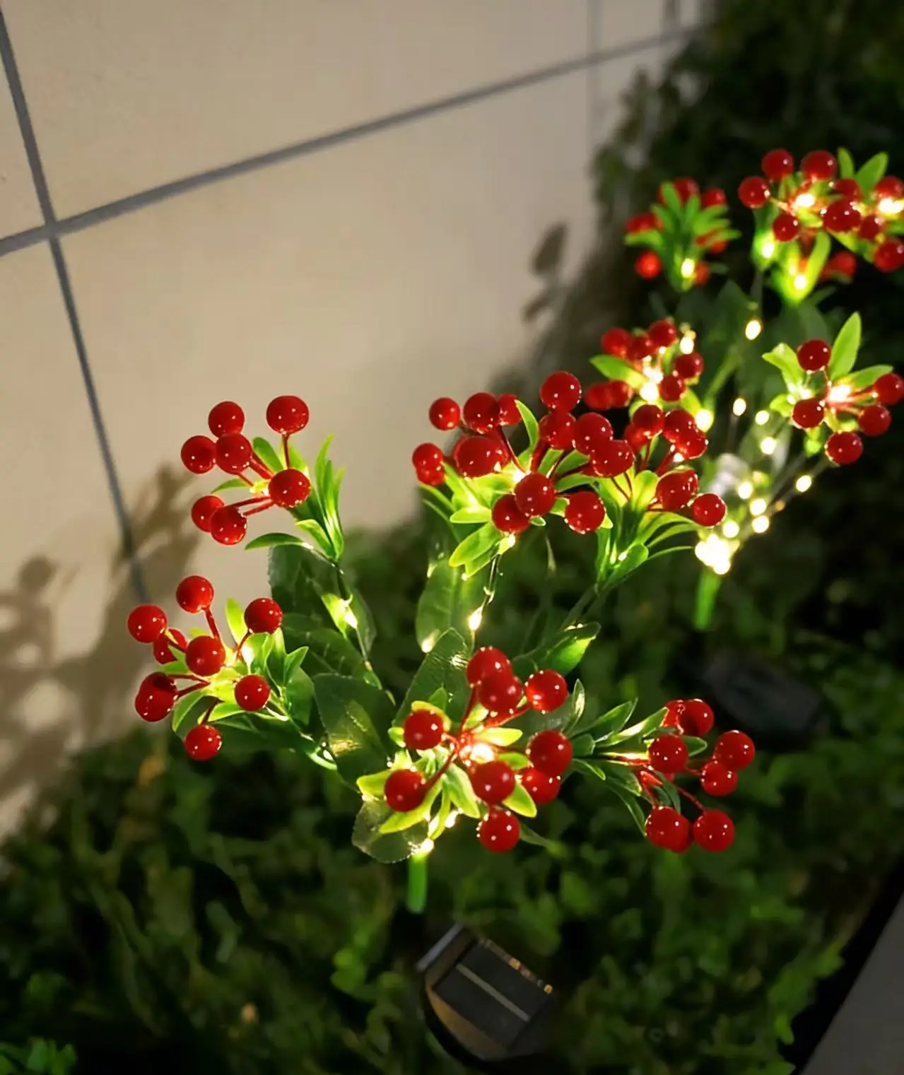 luz-led-solar-fortune-berry-a-prova-d'Agua-para-decoracao-de-jardim-patio-camping-casamento-festa-de-aniversario-lampada-ambiente