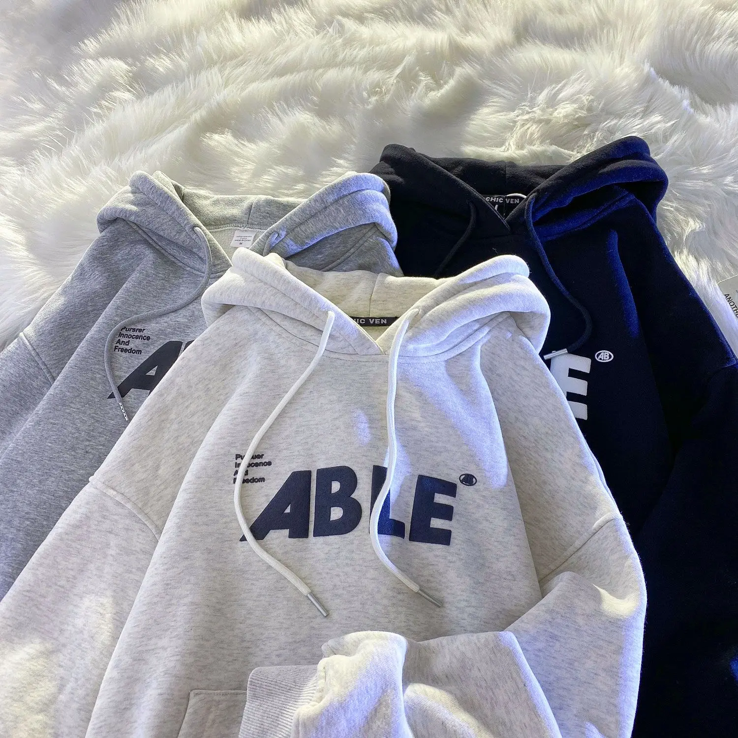 

Мужские худи с капюшоном и принтом черепа, летние, удобные, с несколькими молниями, для города, минималистичные, мягкие, стильные, с термозащитой