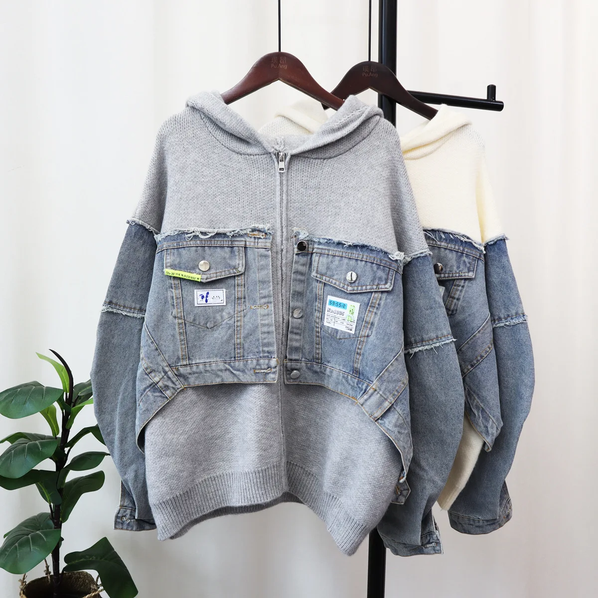 2025 Cappotto casual patchwork in denim cardigan lavorato a maglia allentato con cappuccio da donna autunno inverno nuove