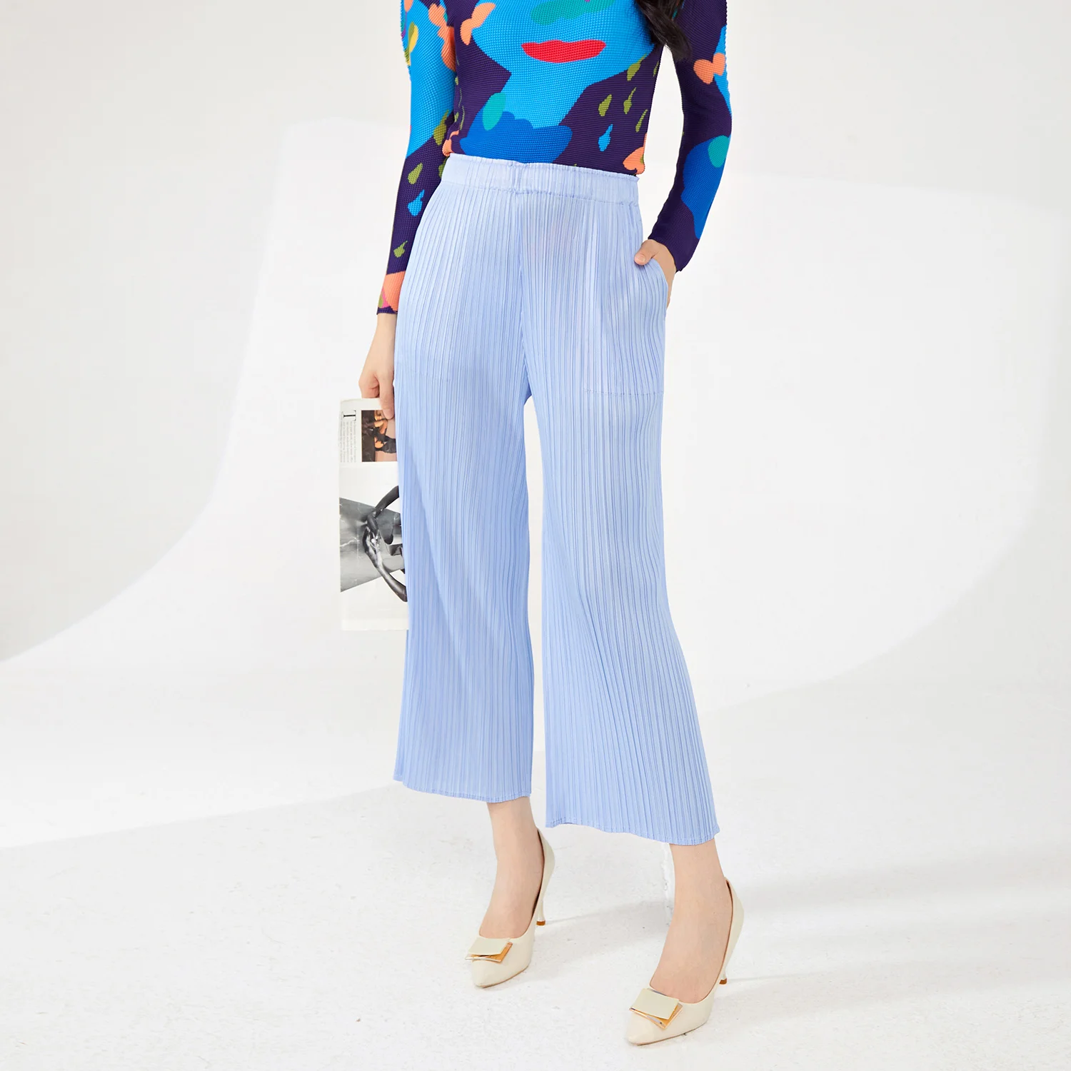 High Quality Women's Summer Fashion Breathable and Stretchy Wide Leg Straight Cropped Pants With Elastic Waist Casual Style