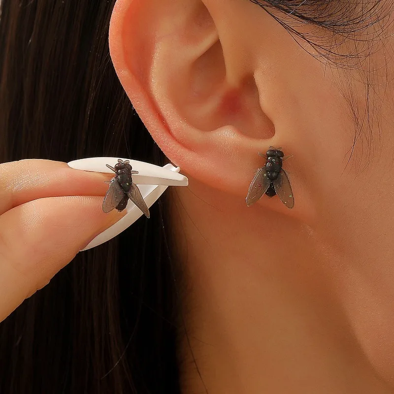

Fun and Quirky Insect Fly Earrings, Personalized Women's Fashion Party Jewelry Accessories, Trendy Cartoon Insect Ear Studs