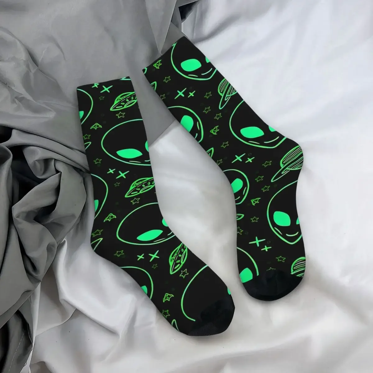 Cute Aliens And Ufo Stockings Adults Men Socks Breathable Casual Socks Autumn Climbing Non Skid Pattern Socks Gift