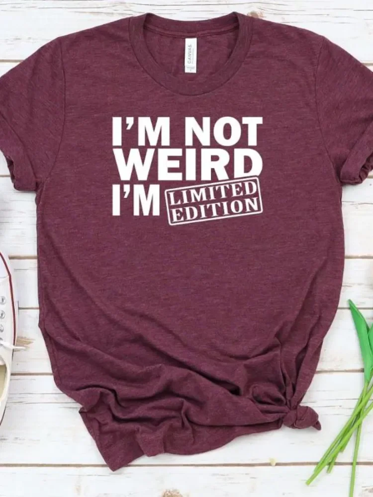 Camiseta feminina eu não sou estranho eu sou edição limitada impressão camiseta feminina manga curta o pescoço solto camiseta feminina