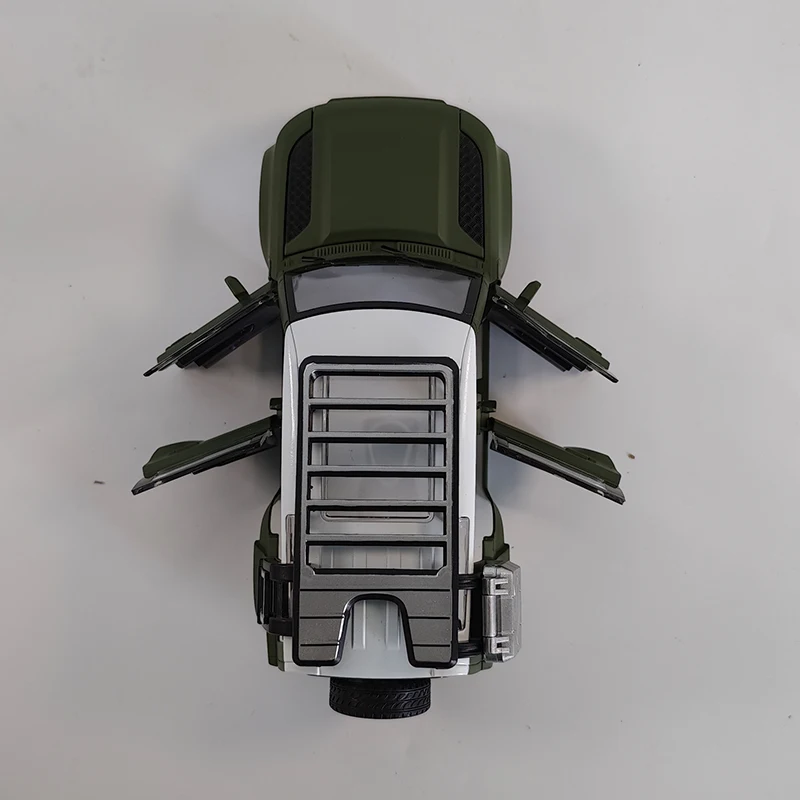 2.4G 2402 RC Samochód wspinaczkowy ze stopu z napędem na cztery koła, wszystkie oryginalne akcesoria i światło