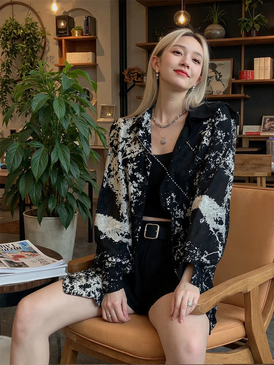 Modische, leichte Hemden für Damen, Blumenmuster, Knopfleiste, Bluse mit Puffärmeln, Spitzenspleißen für den täglichen Sommer, Bürokleidung