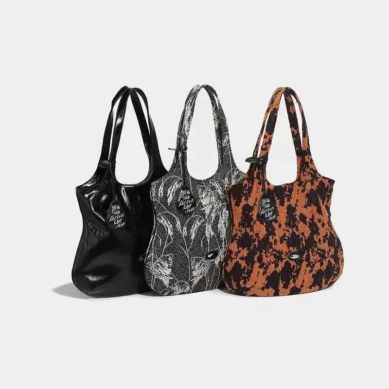 Bloom Retro Corduroy Brown Handbag Women New Vintage Large Capacity Casual Tote Ladies Hot Girl Y2k Underarm Bag Aesthetic