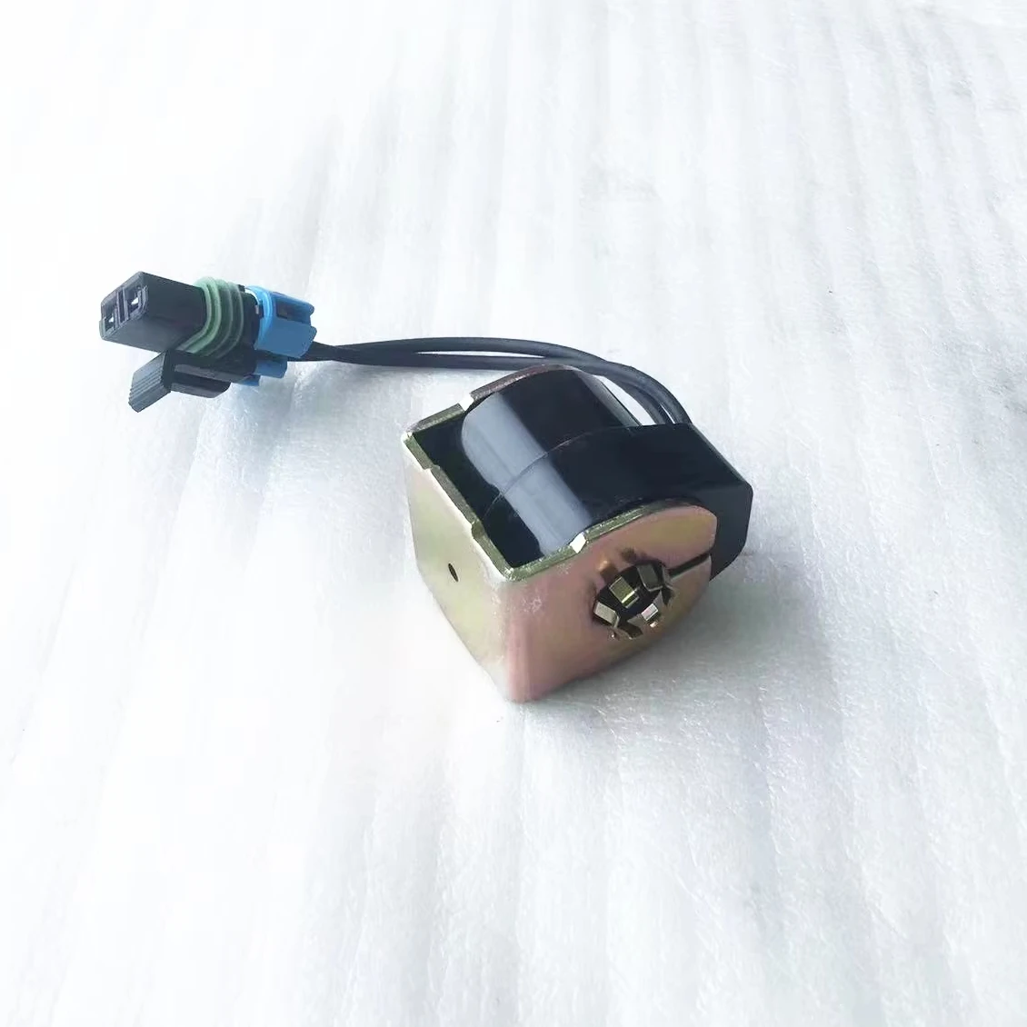 

Valve Coil 22-02804-00 for Carrier Transicold Truck Refrigeration Spare Parts Units Valve Coil