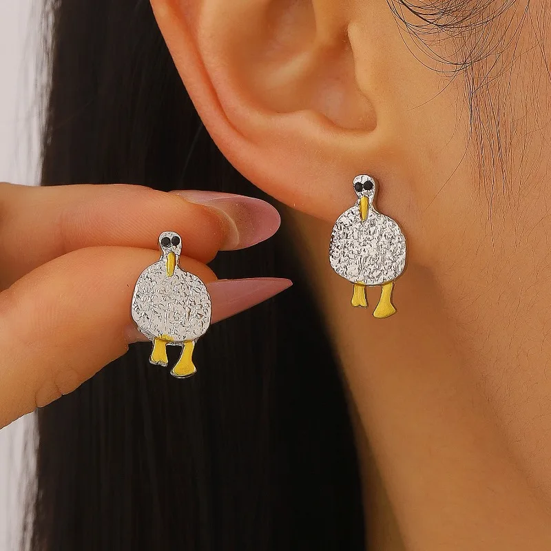 Ins style, personalized, creative cartoon Ear studs, fashionable, simple, bird retro, wrinkled, drip oil dyed earrings