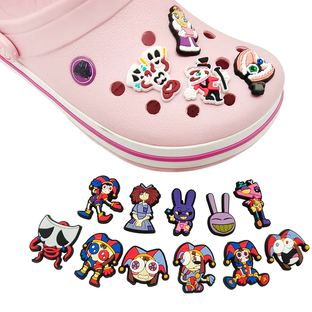 Zapatos Pomni de circo Digital para niños, sandalias con dijes, hebilla, decoración de zapatos de jardín, zapatillas de dibujos animados de Anime,