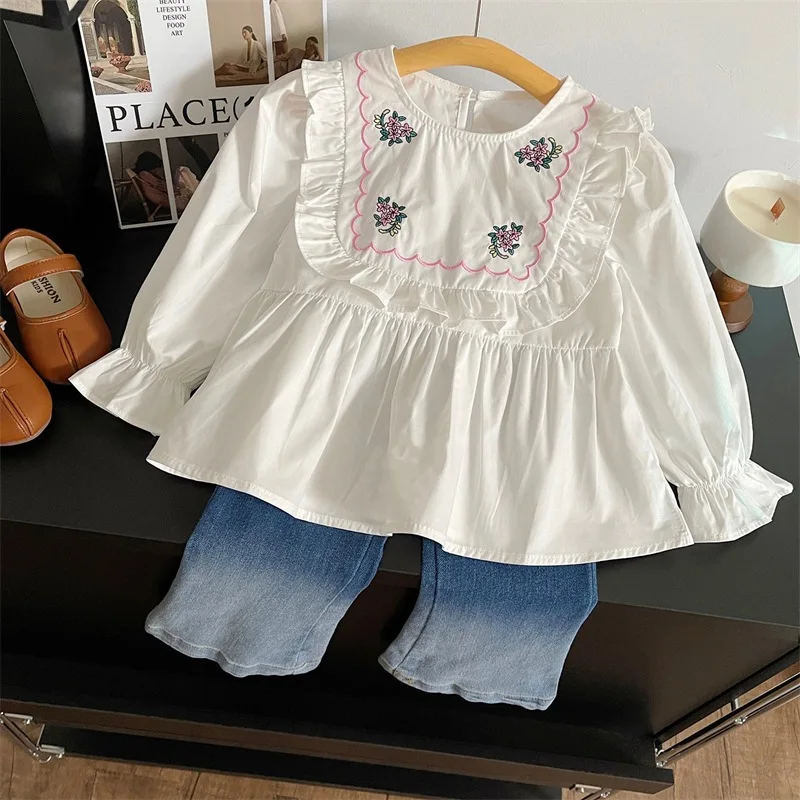 

Spring and Autumn Girls' White Ruffled Korean Style Children's Embroidered Bubble Sleeve Blouse and Jeans Set Trendy