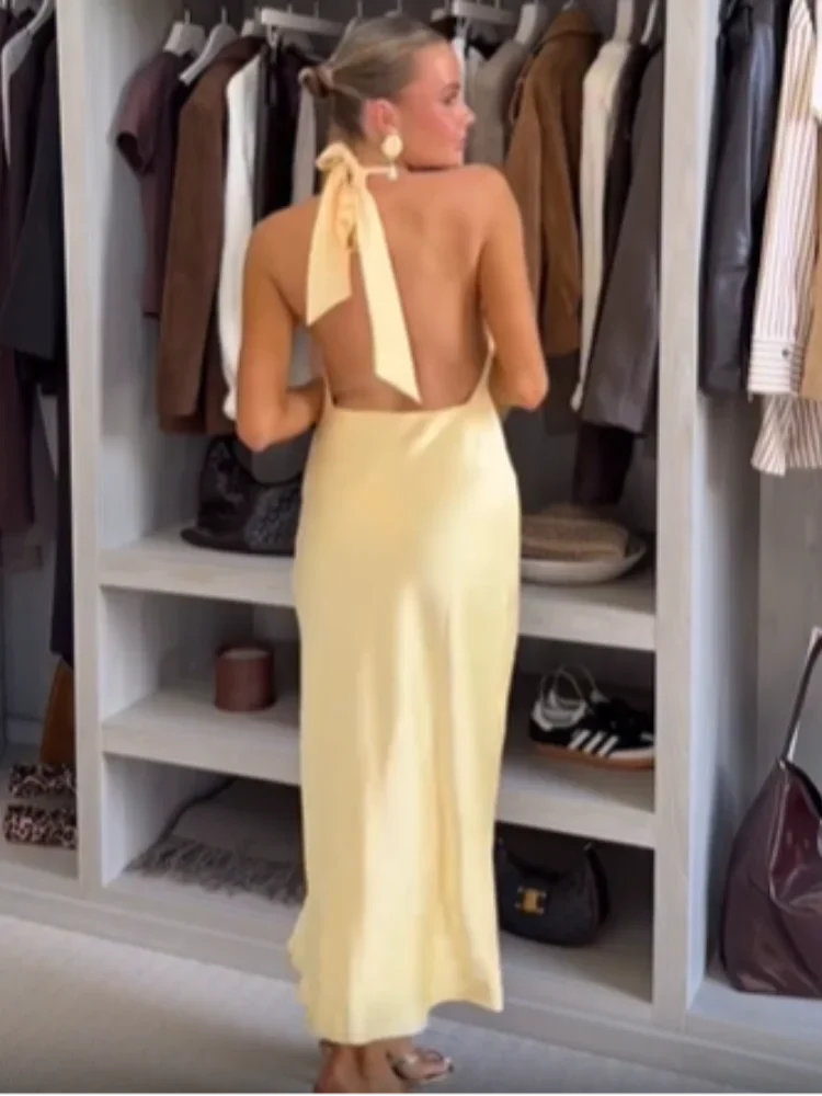 Chic Backless Bow Lace Up Halter Abito giallo Moda Raso senza maniche Off Shouler Abito a pieghe Donna 2025 Elegante Party Vestido