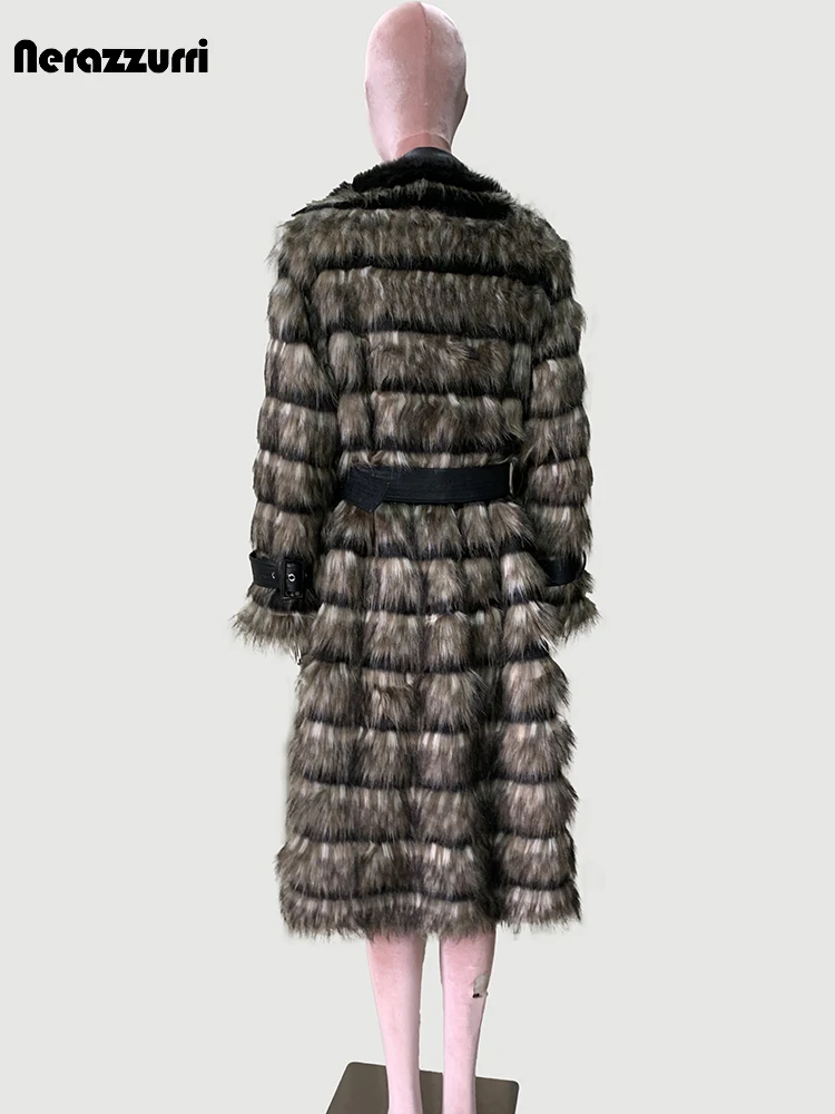 Nerazzurri zimowy długi, gruby, ciepły, puszysty, włochaty, w paski, kolorowy patchworkowy płaszcz ze sztucznego futra damski eleganckie, luksusowe ubrania designerskie 2025