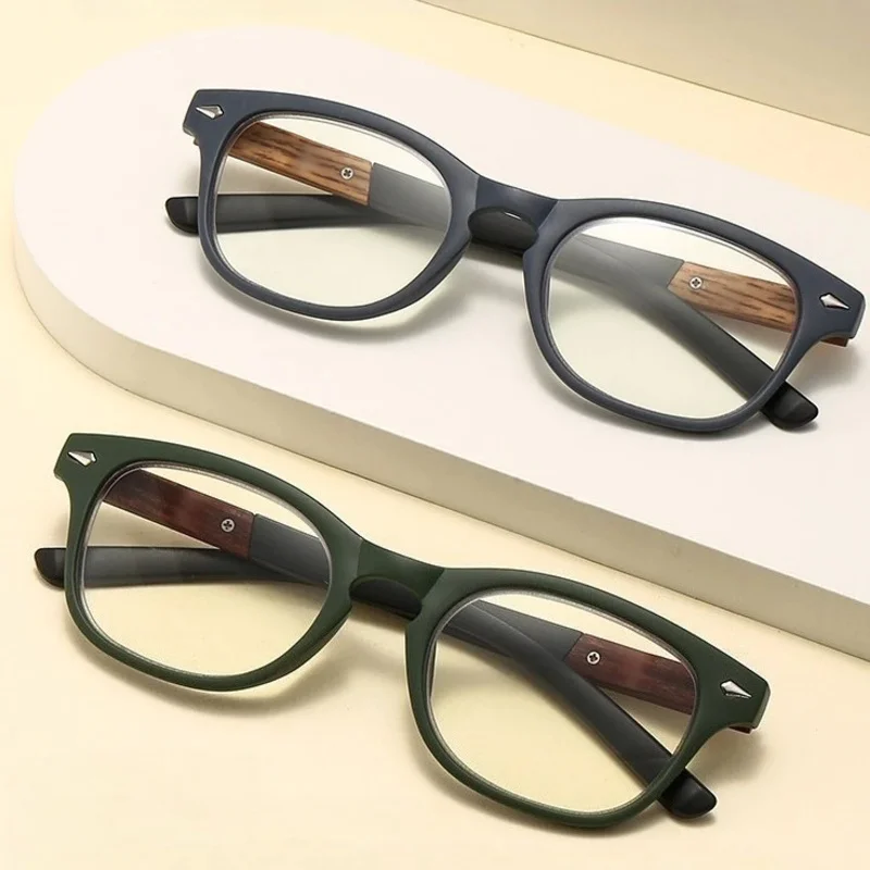 Hochauflösende Anti-Blaulicht-Lesebrille für Männer und Frauen, modische und personalisierte ultraleichte Presbyopie-Brille
