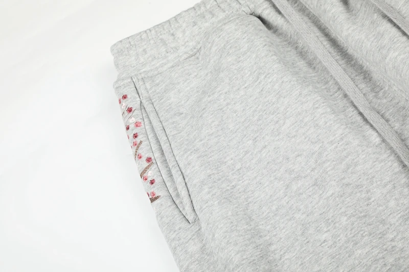 Kirschblüten-Grafik Jogginghose für Herren, Baumwolle, Elastischer Bund, Stickerei, Oversized American Streetwear Sport-Trainingshose – Detail 13