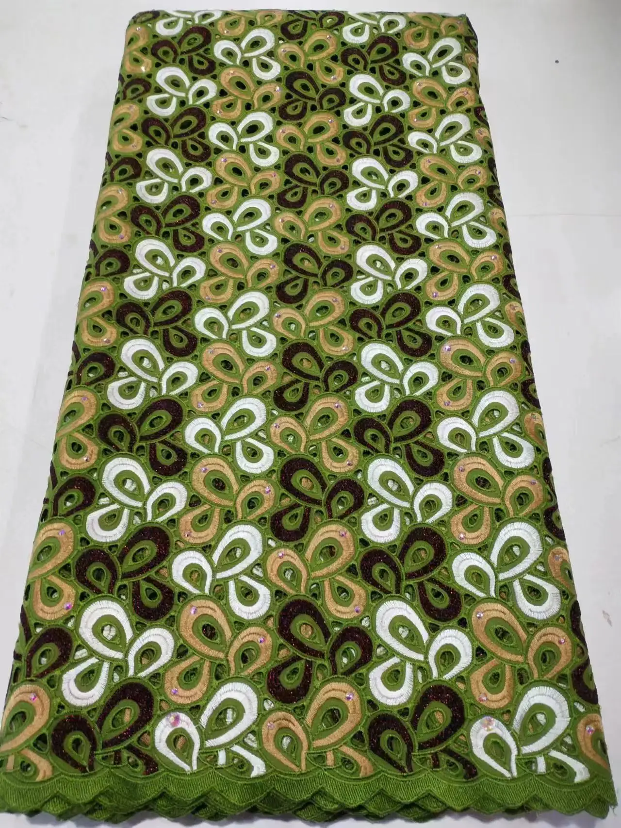 قماش دانتيل قطن سويسرا أصلي 2026 تصميم جديد دانتيل فوال سويسري أفريقي في سويسرا جودة عالية فاخرة من القطن الخالص #3