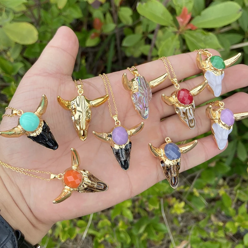 

Boho Bull Head Pendant Necklace Temperament Stainless Steel Necklace for Men Women Resin Bull Skull Pendant Bohemian Jewelry