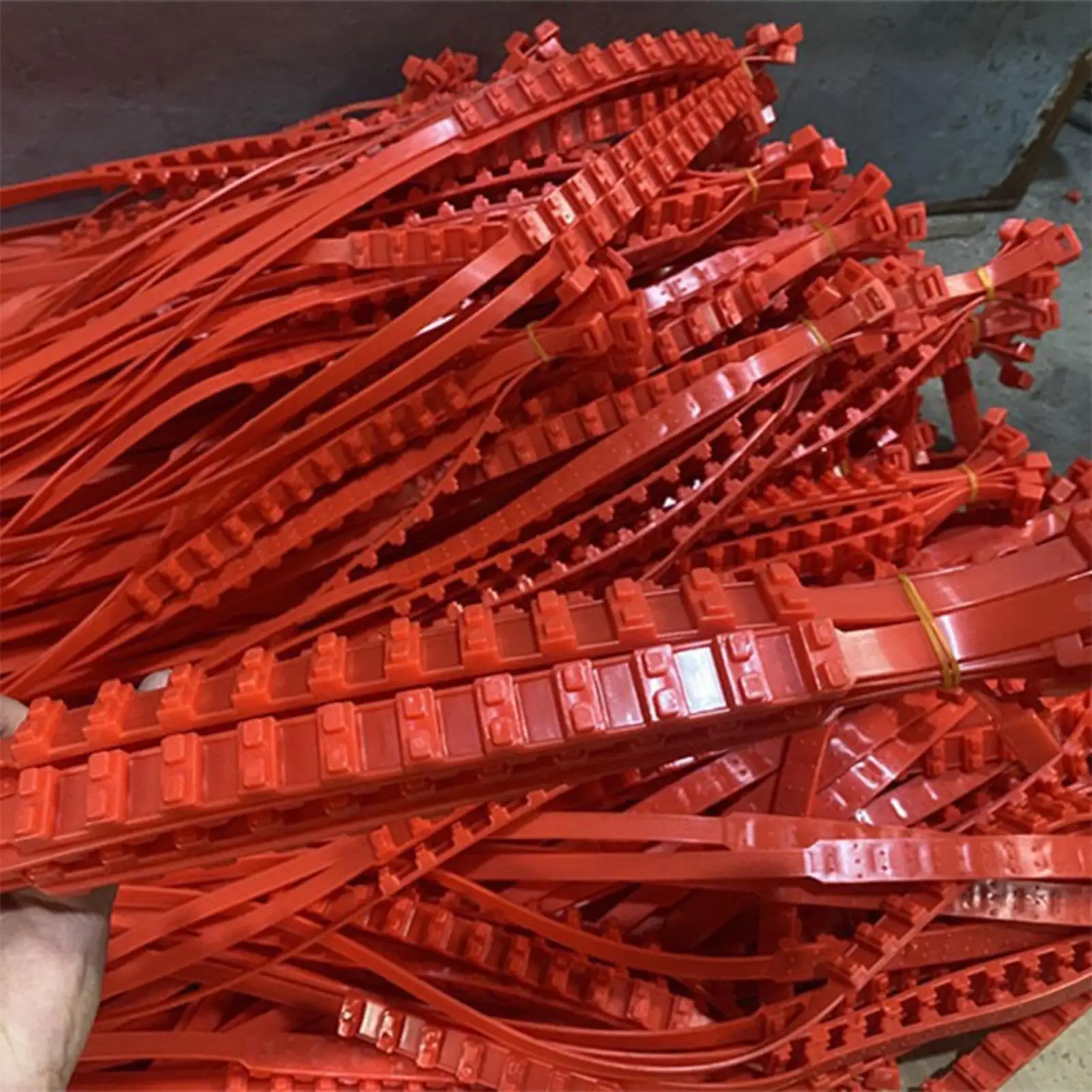 Snow Tire Chains 10 Pieces Non-Slip Snow Tire Zip Ties Anti-Skid Auto Wheel Chains For Sedan SUV Truck Outdoor Winter Driving